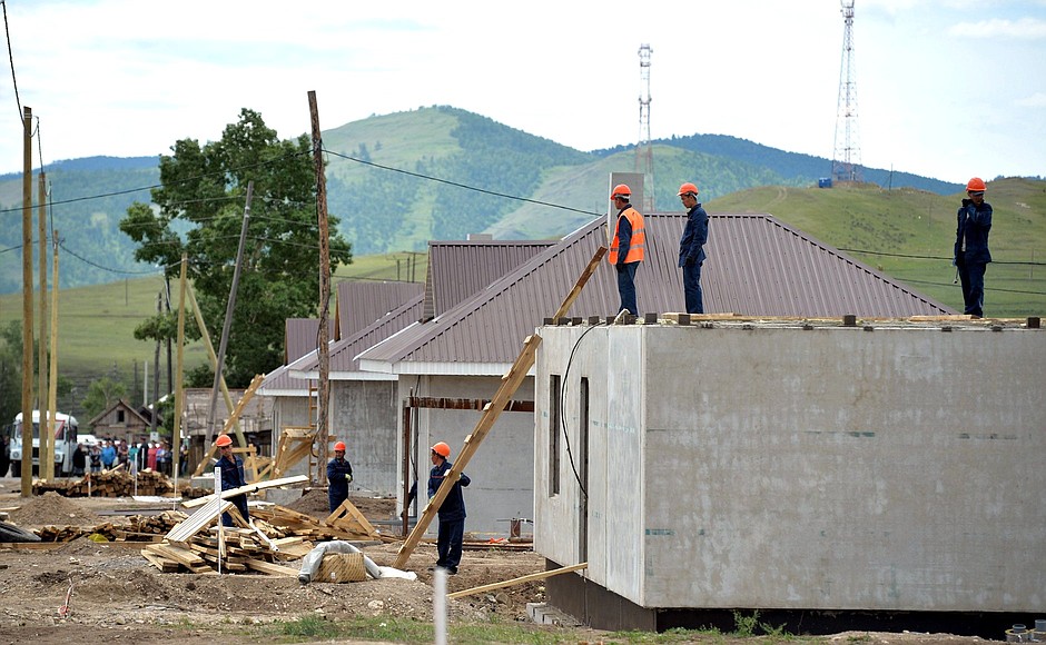 Houses under construction for Khakassia residents who lost their homes in the wildfires.
