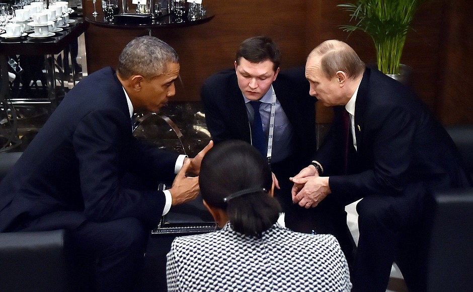 На полях саммита «Группы двадцати» состоялась краткая встреча Владимира Путина с Президентом США Бараком Обамой.