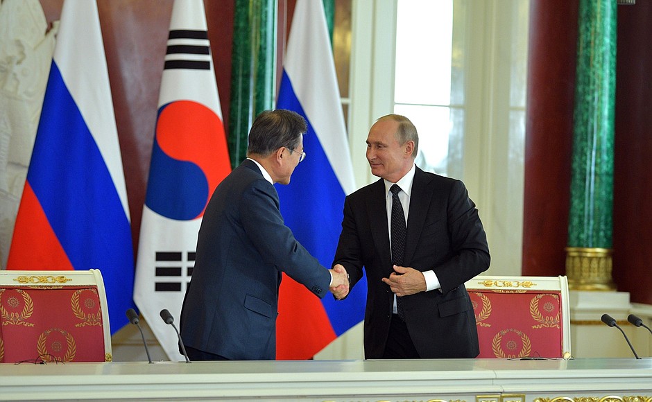 С Президентом Республики Корея Мун Чжэ Ином.