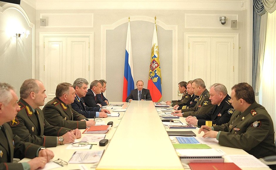 Meeting with members of the Main Operations Directorate of the General Staff.