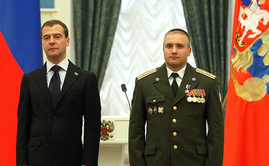 Звание Героя Российской Федерации присвоено майору Николаю Злобину.
