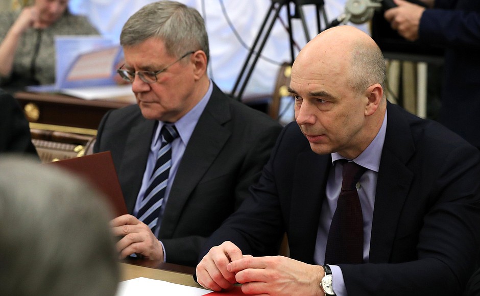 Before the Security Council meeting. Prosecutor General Yury Chaika (left) and Finance Minister Anton Siluanov.