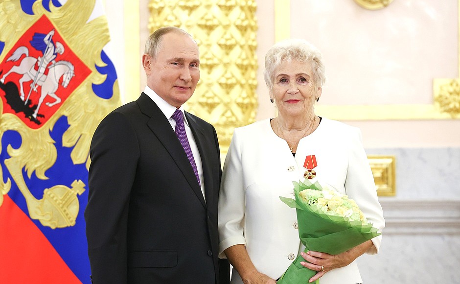 Ceremony to mark the 100th anniversary of the State Sanitary and Epidemiological Service. Galina Trukhina, department head at the Erisman Federal Research Centre for Hygiene, awarded the Order of Alexander Nevsky.