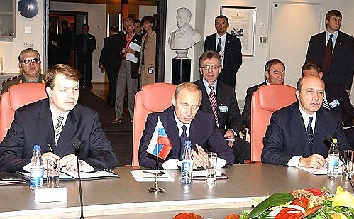 Russian-Norwegian summit. Igor Ivanov, Russian Minister of Foreign Affairs, to the right.