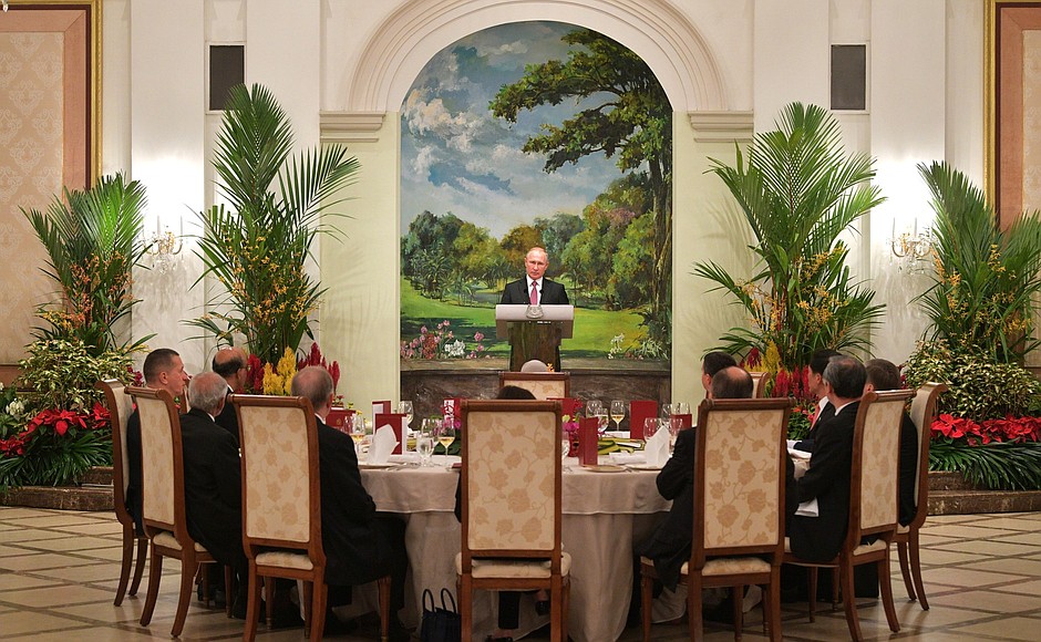 State dinner in honour of the President of Russia Vladimir Putin. The Russian leader gave a welcoming speech.