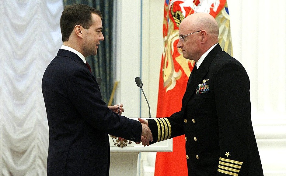 US astronaut Scott Kelly was awarded the Medal for Merits in Space Exploration.