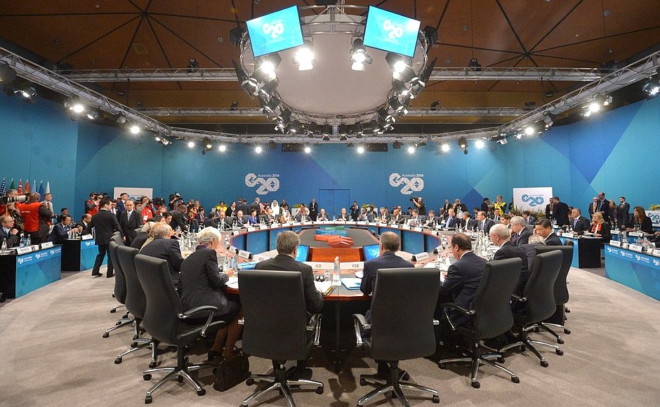 Первое рабочее заседание глав делегаций государств – участников «Группы двадцати», приглашённых государств и международных организаций.