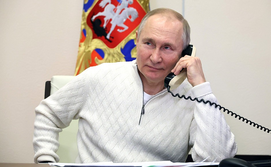 Vladimir Putin had a telephone conversation with David Shmelyov, a participant in the New Year Tree of Wishes national charity campaign.