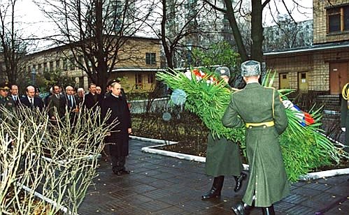President Vladimir Putin visiting the Main Intelligence Directorate. Laying wreaths at the monument to intelligence officers killed on duty.