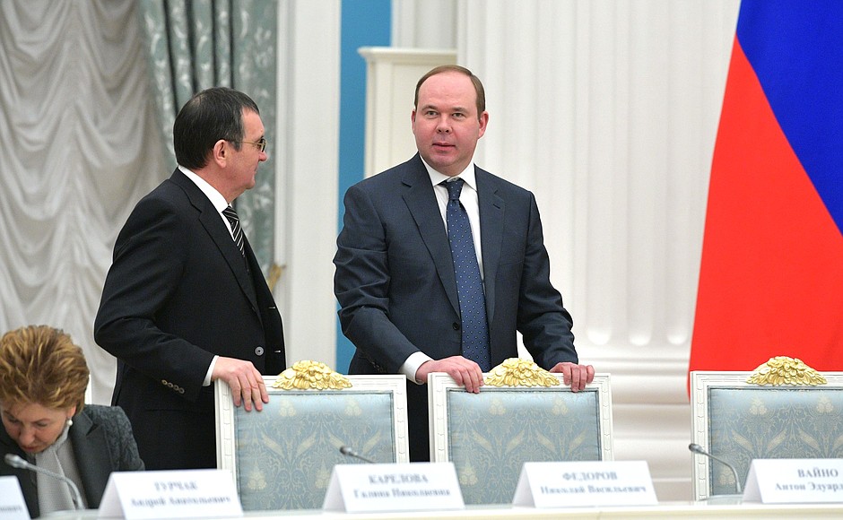 Chief of Staff of the Presidential Executive Office Anton Vaino before the meeting with the leaders of the Federation Council and the State Duma.
