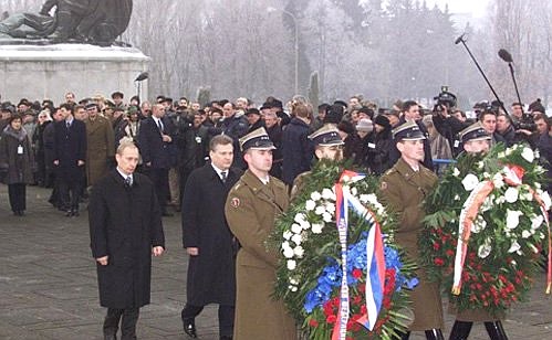 A wreath-laying ceremony at the Obelisk to Soviet Soldiers.