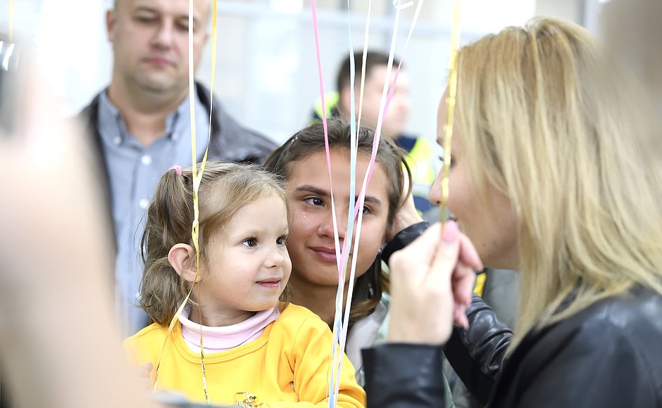 При содействии Марии Львовой-Беловой из ДНР в Россию приехали дети-сироты для устройства в российские семьи.