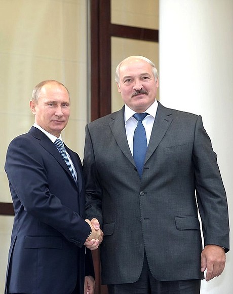 Перед началом заседания Совета коллективной безопасности ОДКБ в узком составе. С Президентом Белоруссии Александром Лукашенко.