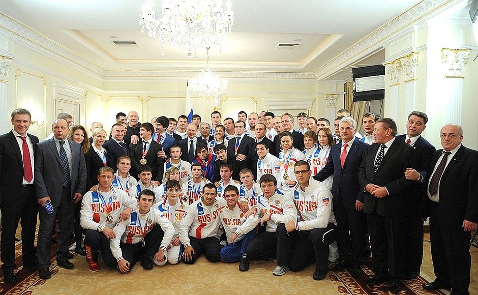 With Russian athletes and medal winners at the 2nd World Combat Games.