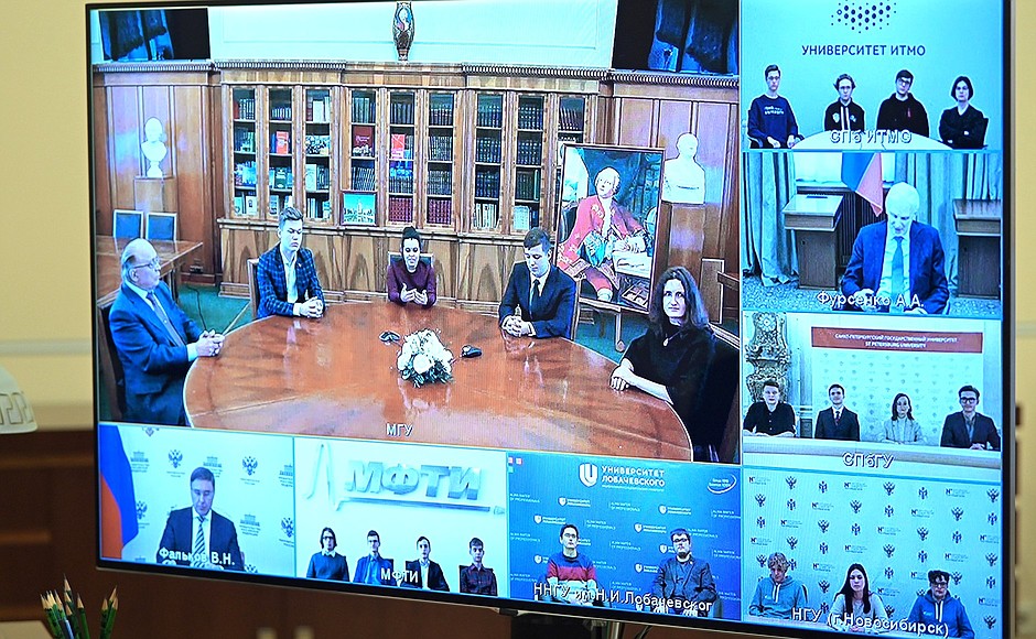 Participants in the meeting with students from Moscow, St Petersburg, Novosibirsk and Nizhny Novgorod universities (via videoconference).