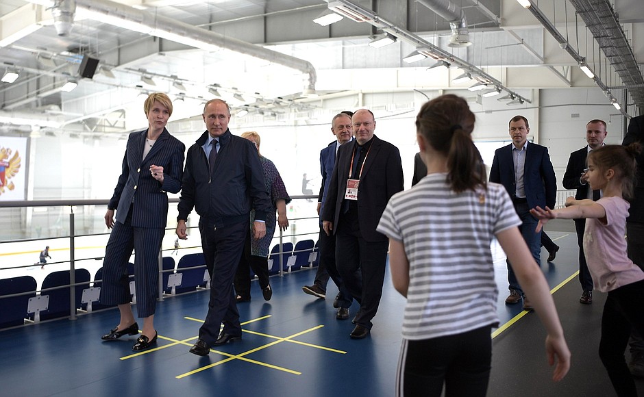 With Head of the Talent and Success foundation Yelena Shmeleva during a visit to the ice hockey training camp at the Sirius Educational Centre.