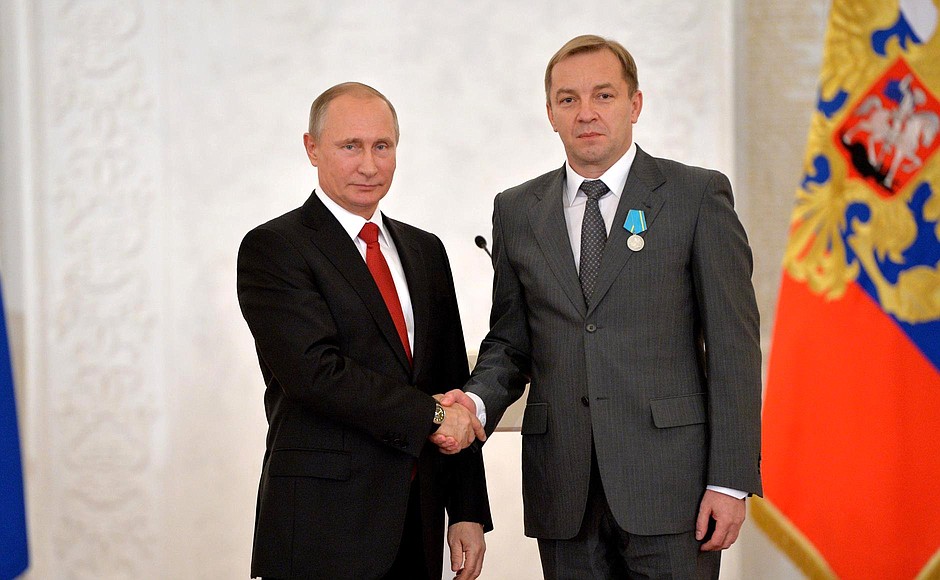 At a ceremony marking National Unity Day, Vladimir Putin presented the Pushkin Medal to Chairman of the Kyrgyz public fund The Russian Legacy Centre for Support of the Russian Language and Cultural Heritage Sergei Peremyshlin.