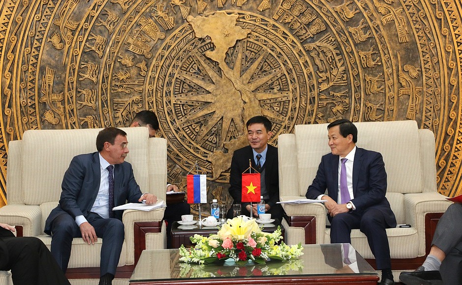 Встреча с руководителем Контрольного управления Правительства Вьетнама Ле Минь Кхаем.