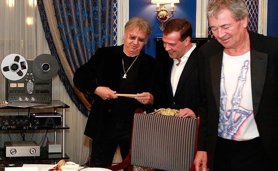 Meeting with Deep Purple. The band’s drummer Ian Paice presented Dmitry Medvedev with a set of drumsticks.