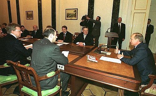 A meeting with the Cabinet.
