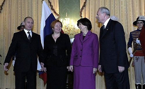 Official welcome ceremony. Vladimir and Lyudmila Putin with Slovakian President Ivan Gasparovic and his spouse Silvia Gasparovicova.