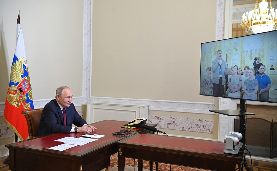 Meeting with families awarded the Order of Parental Glory (via videoconference).