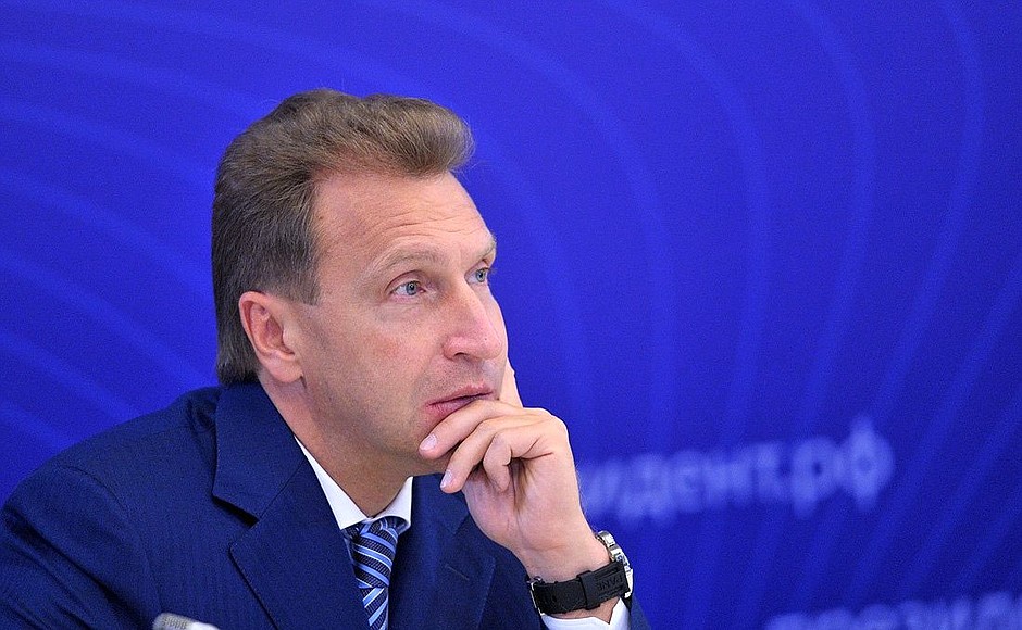 First Deputy Prime Minister Igor Shuvalov at a meeting on clean-up and relief efforts after flooding in the Far East.