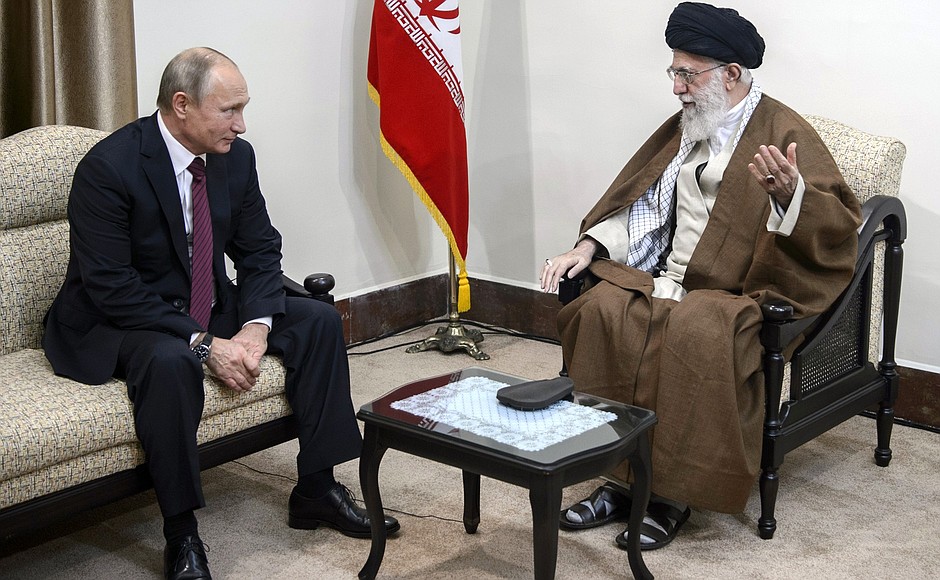С Верховным руководителем и духовным лидером Исламской Республики Иран аятоллой Али Хаменеи.