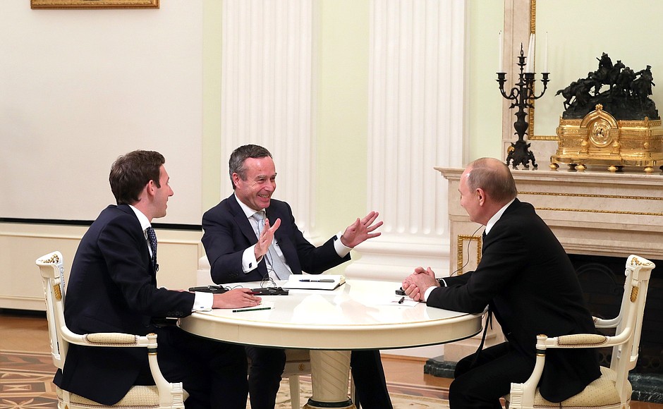 Vladimir Putin’s interview with The Financial Times. With Chief Editor Lionel Barber, in the middle, and Moscow bureau chief Henry Foy.
