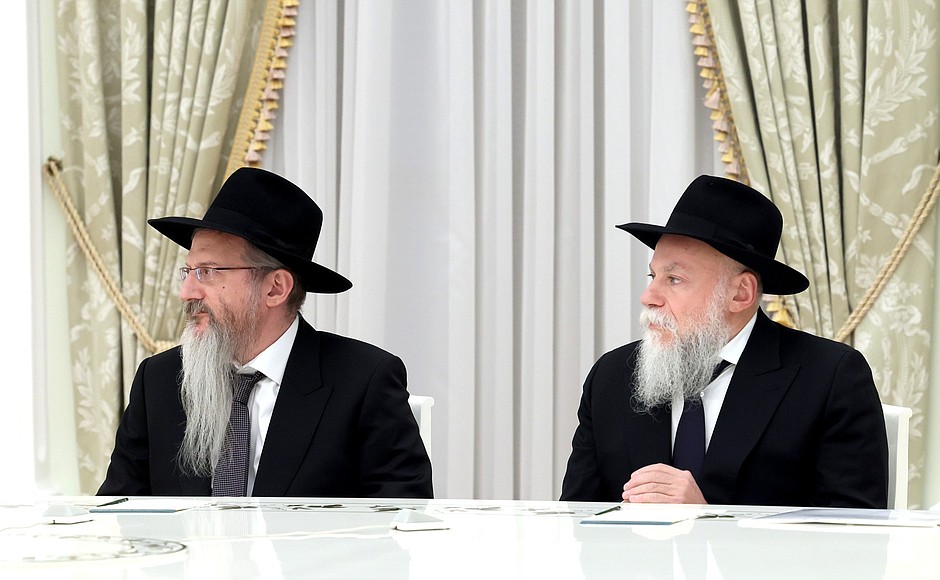 Главный раввин России Берл Лазар (слева) и президент Федерации еврейских общин Александр Борода.