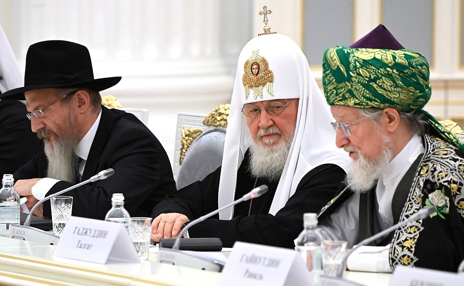 From right to left: Grand Mufti of Russia and Chairman of the Central Spiritual Directorate of Muslims of Russia Talgat Tadzhuddin, Patriarch Kirill of Moscow and All Russia and Chief Rabbi of Russia (Federation of Jewish Communities of Russia) Berel Lazar.