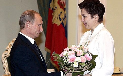 Ceremony awarding state decorations to participants in the Chernobyl nuclear power plant cleanup operation. Praskovya Britskaya, member of the Moscow Union of Chernobyl Invalids, receives the Medal for Saving Lives.