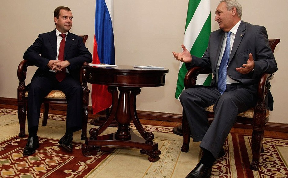 С Президентом Абхазии Сергеем Багапшем.