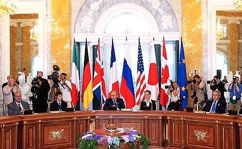 Meeting between the G8 leaders and members of the Junior G8.