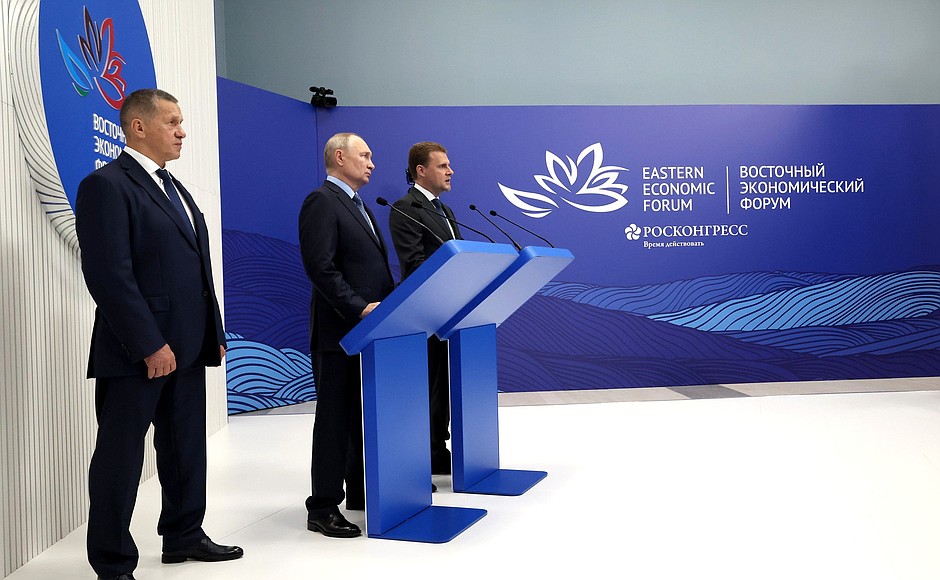 During a presentation of Far East development results. With Deputy Prime Minister and Presidential Plenipotentiary Envoy to the Far Eastern Federal District Yury Trutnev (left) and Minister for the Development of the Far East and the Arctic Alexei Chekunkov.
