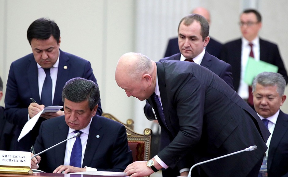 President of Kyrgyzstan Sooronbay Jeenbekov at the meeting of the Supreme Eurasian Economic Council. A package of documents was signed following the meeting.