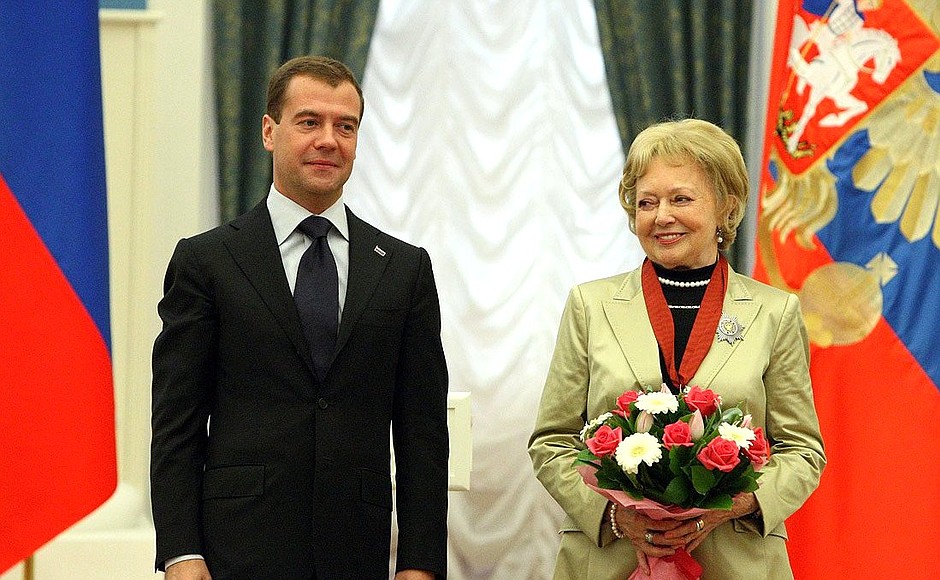 Actress Lyudmila Kasatkina received the Order of Merit for the Fatherland, II degree.