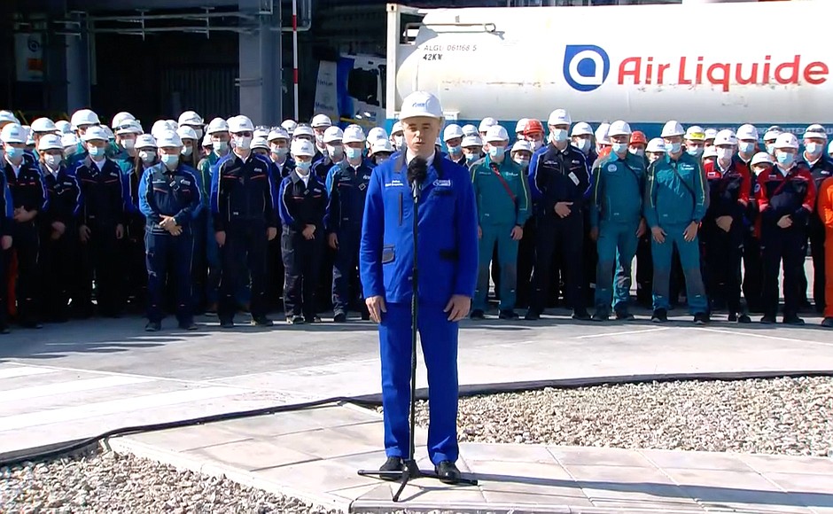 Participants in the ceremony to launch Gazprom’s helium hub in Vladivostok, via videoconference.