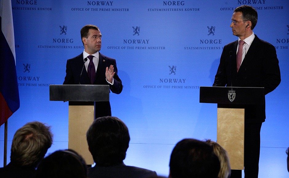 Joint news conference with Prime Minister of Norway Jens Stoltenberg.