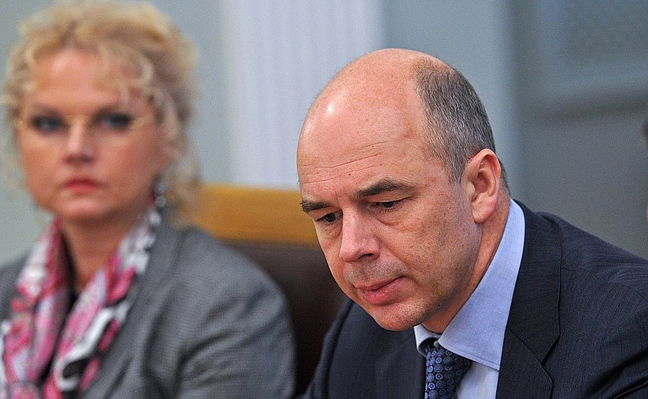Presidential Aide Tatyana Golikova and Finance Minister Anton Siluanov at a meeting on pension system development.