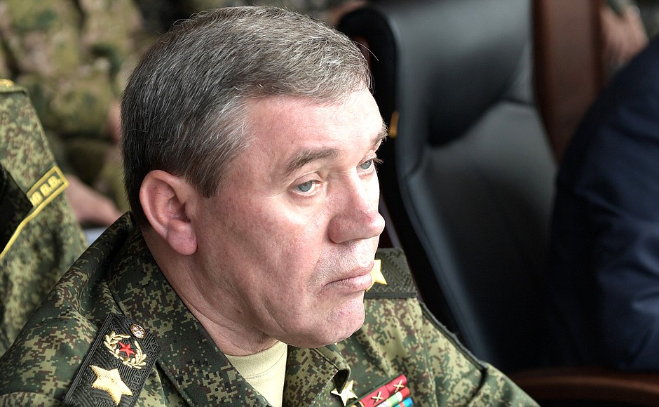 Watching the main phase of the Centre 2019 strategic command-and-staff exercises. Chief of the General Staff of the Russian Armed Forces and First Deputy Defence Minister Valery Gerasimov.