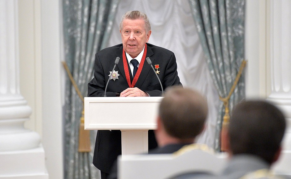 General Director of the Russian Cardiology Research and Production Centre Yevgeny Chazov awarded the Order for Services to the Fatherland, III Degree.