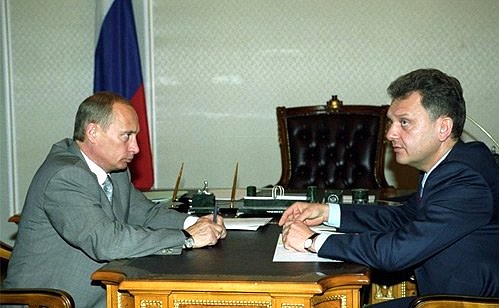 President Putin with Deputy Prime Minister Viktor Khristenko.