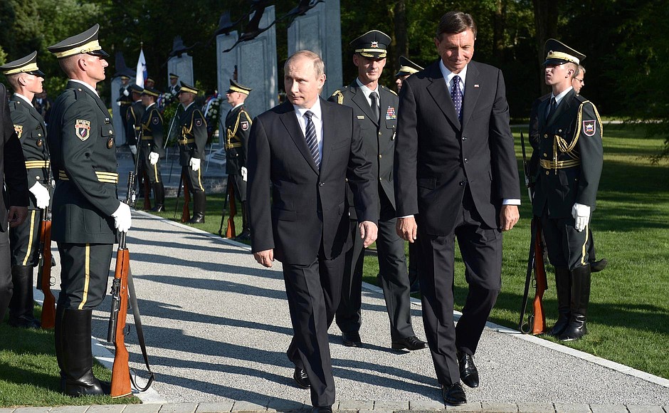 Vladimir Putin and President of Slovenia Borut Pahor unveiled the monument to Russian and Soviet soldiers who fell in Slovenia in World War I and World War II.