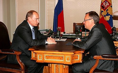 NOVO-OGARYOVO. Meeting with President of Vneshtorgbank Andrei Kostin