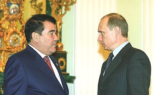 President Putin with Turkmen President Saparmurat Niyazov.