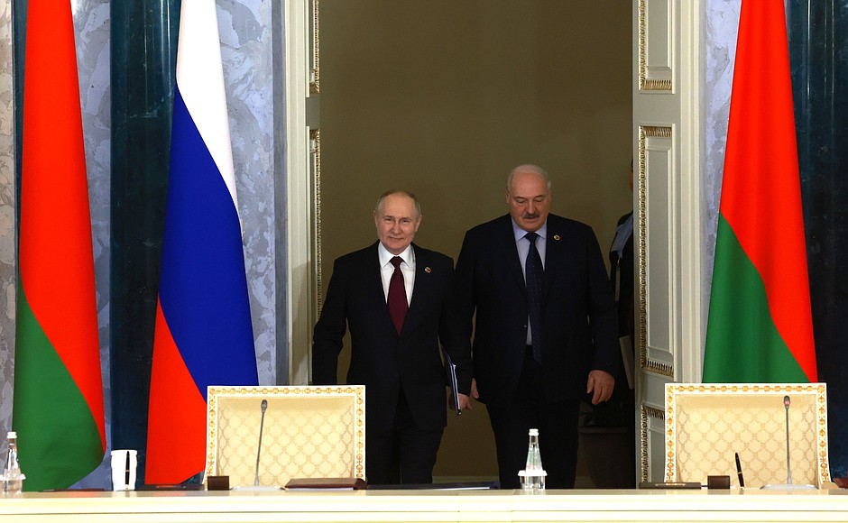 With President of Belarus Alexander Lukashenko before a meeting of the Supreme State Council of the Union State.