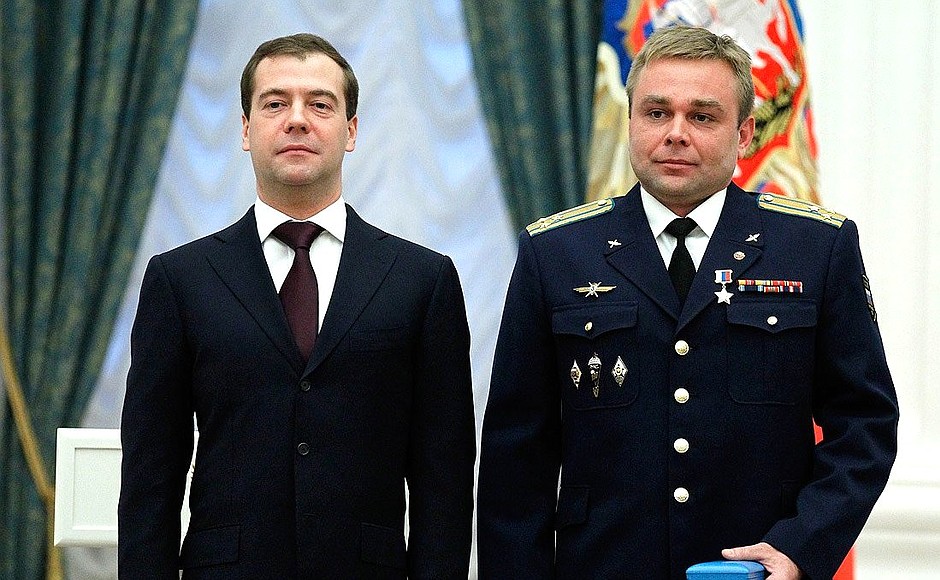 The ceremony for presenting state awards. The Gold Star Medal of Hero of Russia was awarded to cosmonaut Maksim Surayev.