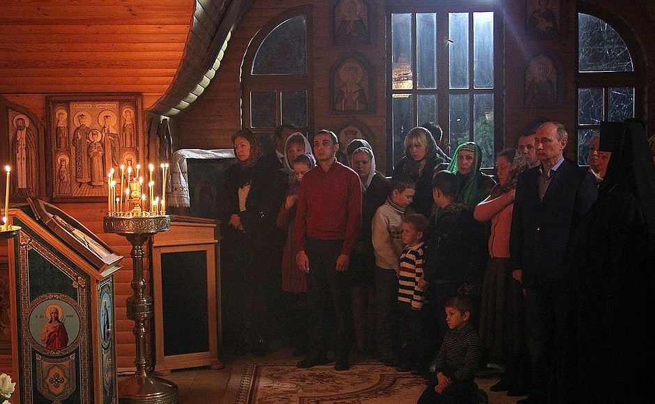 Christmas service in the three-altar church of the icons of Theotokos of Peschansk and Theotokos of Vladimir at the Holy Trinity and St George Convent.