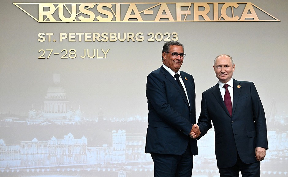 Before the Gala reception for participants in the second Russia–Africa Summit. With Head of Government of the Kingdom of Morocco Aziz Akhannouch.